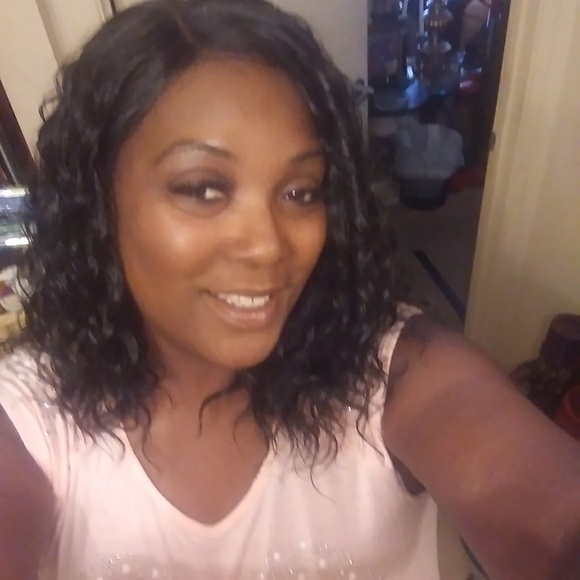 Meet your Posher, Ne'sh - Picture 1 of 1